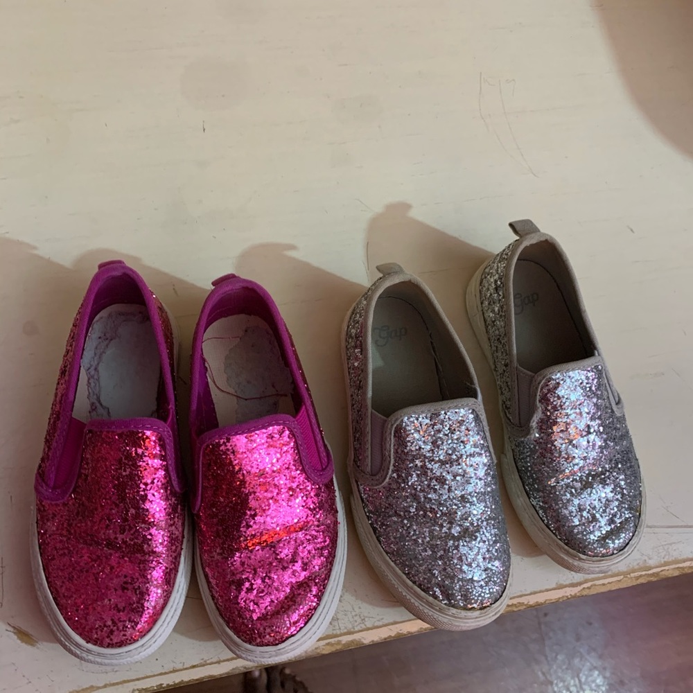 Girls sneakers